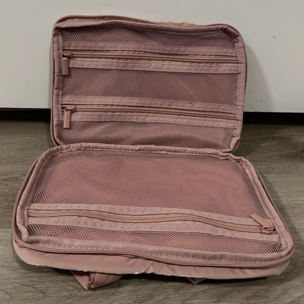 Blush Quilted Makeup Bag Travel Organizer Cosmetic Case Pink Zip Toiletry Pouch - Picture 4 of 8